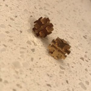 INCOME TAX SALE • Tory Burch gold earrings